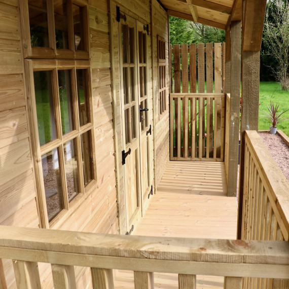 The Medway Summerhouse With Veranda